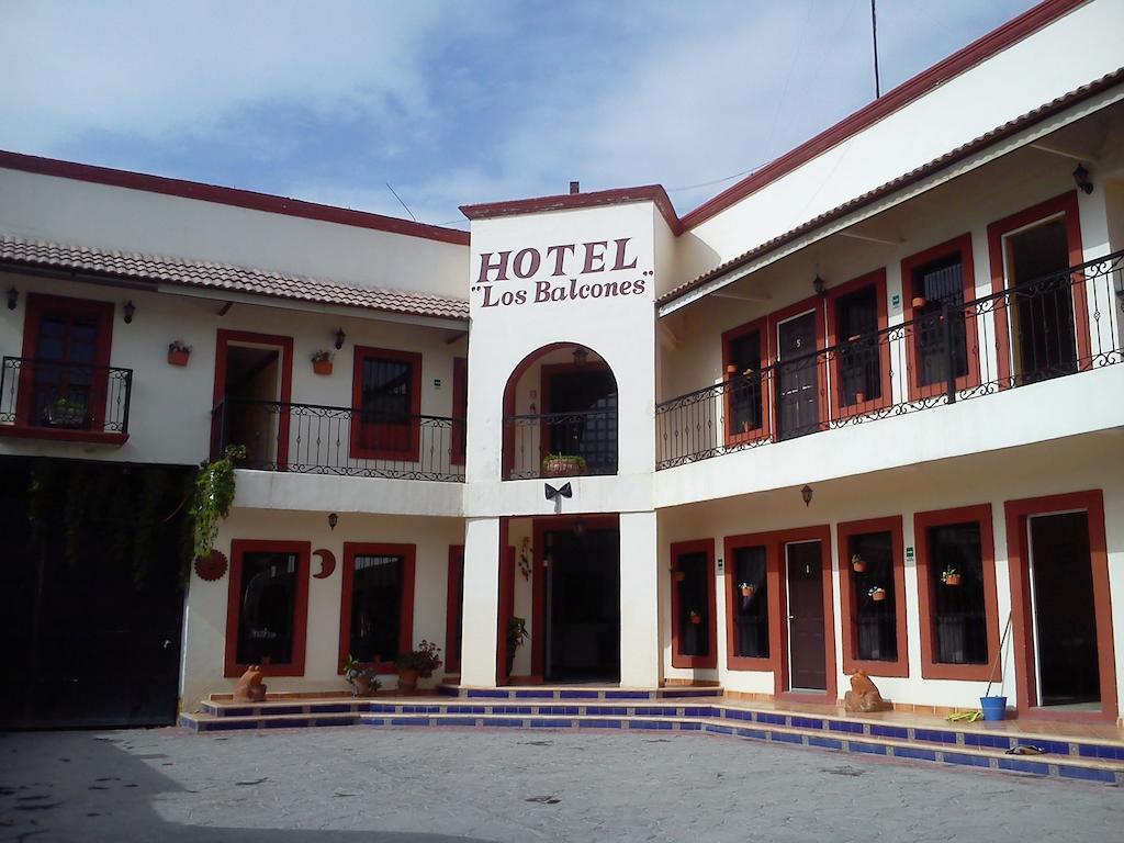 Hotel Los Balcones Parras de la Fuente Exterior foto